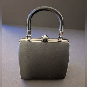 Preston & York Hardsided Small Clutch Purse